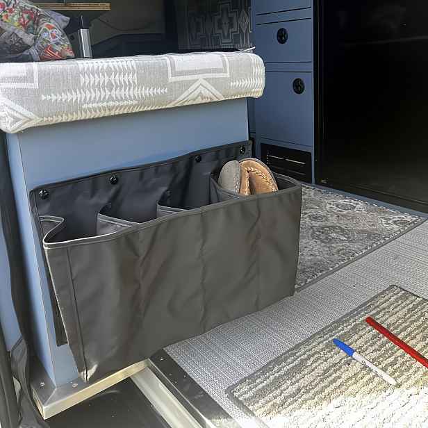TEMU 10palcové úložné řešení na boty s 4 kapsami pro karavan, obytný vůz a kempování