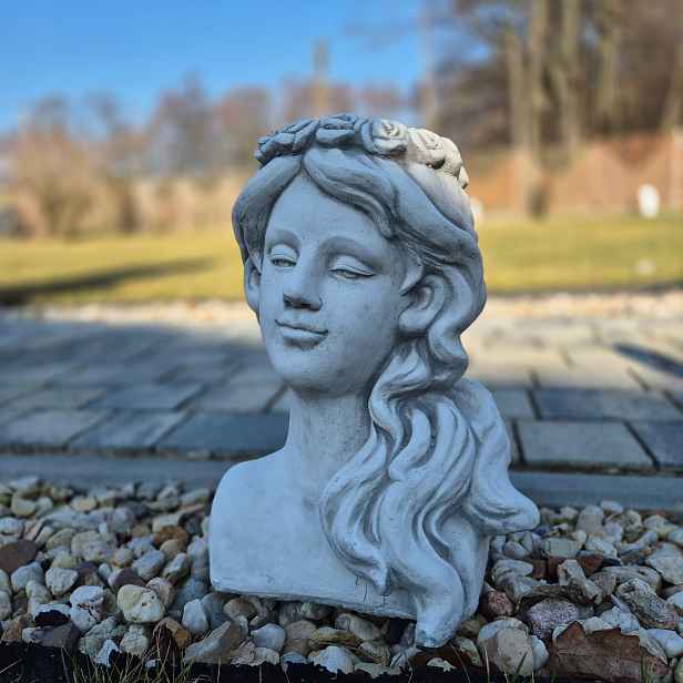 Květináč Betonová zahradní figurka Panny 35 cm, Krásná dekorace