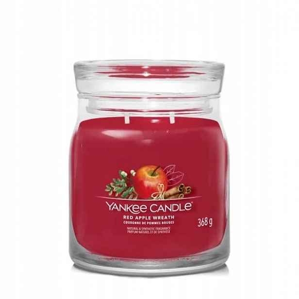 Yankee Candle Red Apple Wreath střední sójová svíčka se dvěma knoty 368 g
