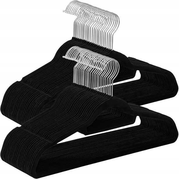 Songmics Sametová ramínka černá 50ks, otočný háček stříbrná 43x22x0,6cm