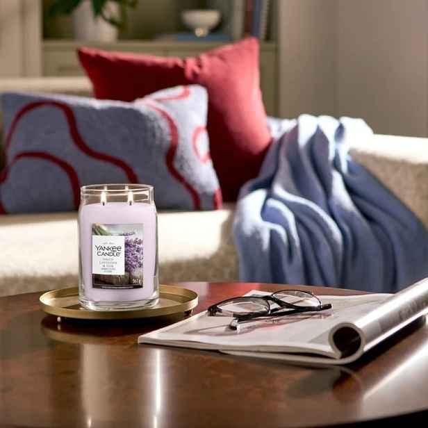 Yankee Candle Signature velká svíčka Dried Lavender & Oak