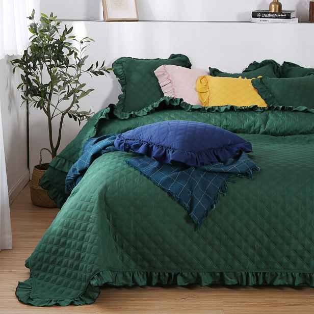 Přikrývka Na Postel Prošívaná Oboustranná Kapa 240x220CM Pled Volánky Ruffy