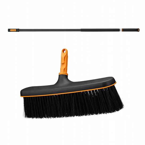 Fiskars Oneclick hlavice Široký kartáč smetáček 34 cm násada 119-174 cm