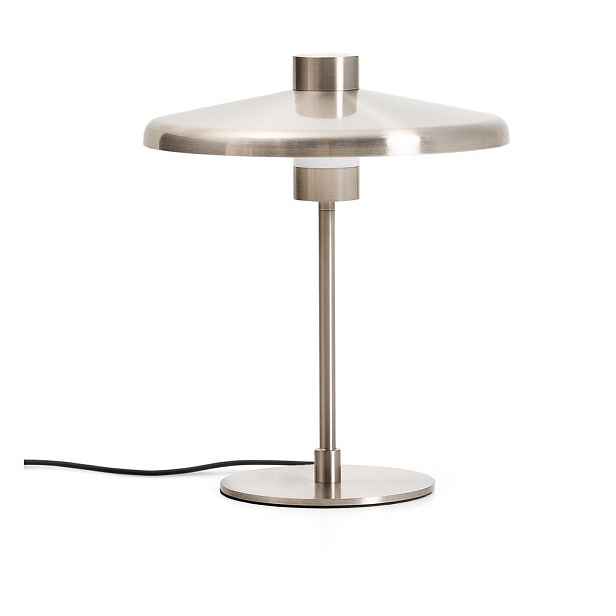Stolní lampa ve stříbrné barvě s kovovým stínidlem (výška 32,5 cm) Nuvira – Kave Home