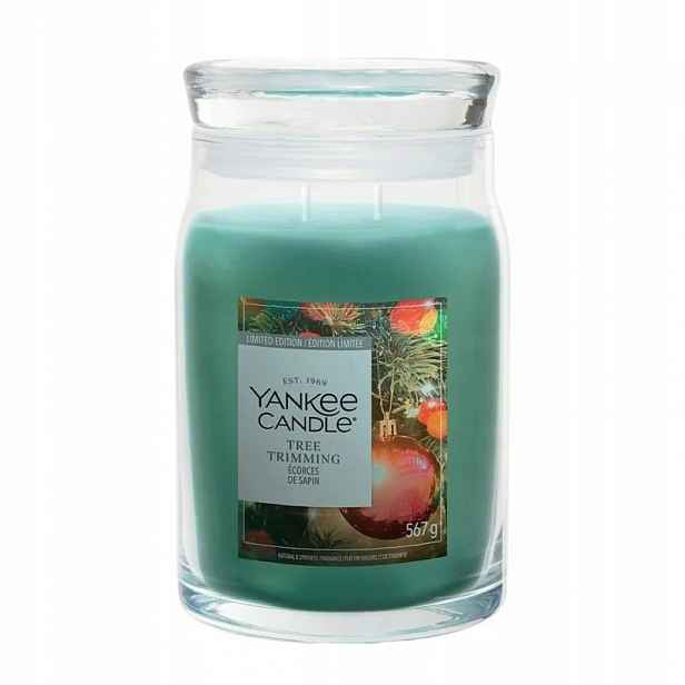 Velká svíčka Signature Tree Trimming Yankee Candle