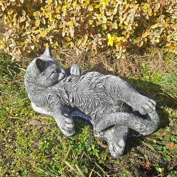 Betonová zahradní figurka Kočka ležící kočka figurka kočky