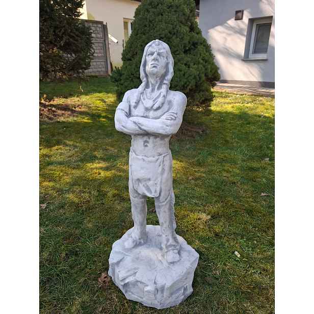 Betonová figurka Indiánů, zahradní sochy, betonová socha