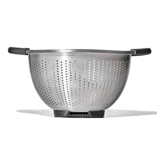 Cedník Oxo cedník Good Grips ocelové sítko 2,8L 24 x 13 cm