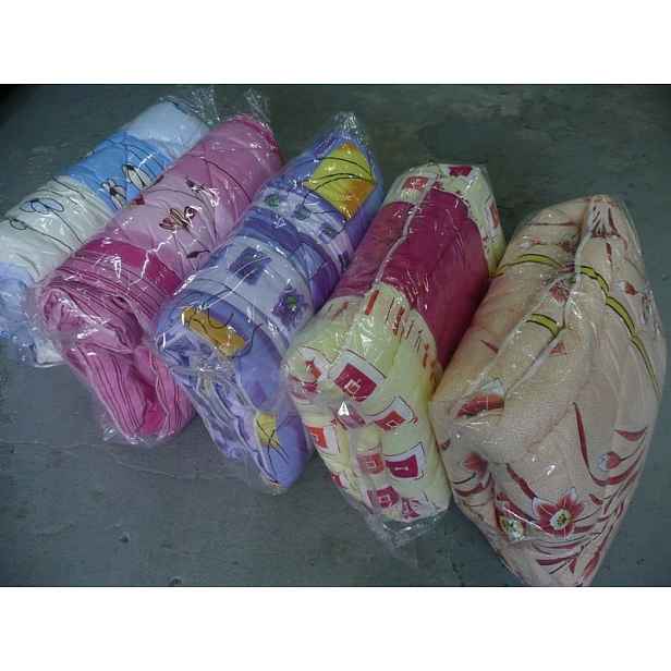Antialergická přikrývka 180x200 s potiskem Karo, barva vybraná náhodně