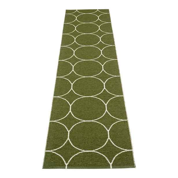 Tmavě zelený vnitřní a venkovní běhoun 70x300 cm Boo Dark Olive – Pappelina