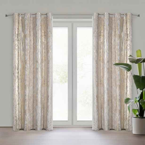 Hotový závěs na průchodkách Sofi 135x250 krémový lesklý potisk a'la pruhy