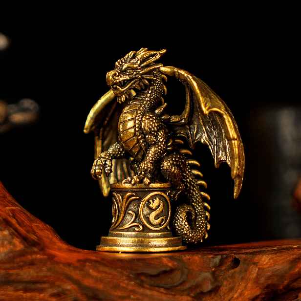 TEMU 100% Masivní mosazná figurka křídlatého draka Retro Stolní domácí umělecká dekorace Sběratelské figurky Ručně vyráběné Evropská a americká