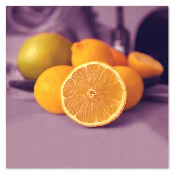 Plakáty 140x140 Citronky ve fialové barvě