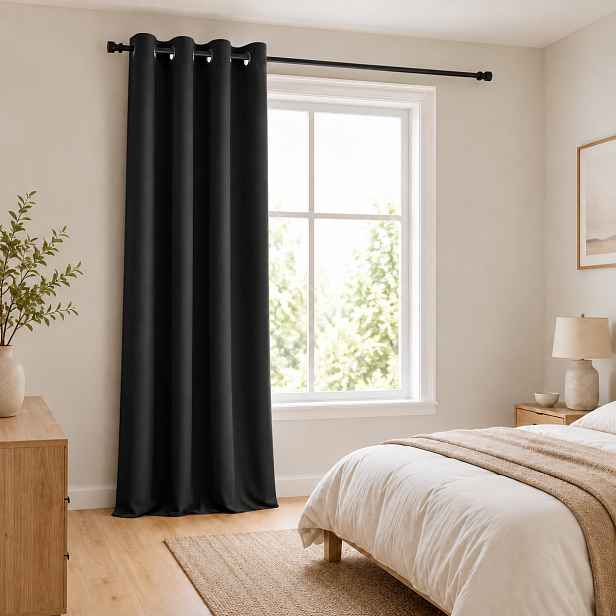 Zatemňovací závěs BLACKOUT DONA černá 846 s kroužky 140x250 cm