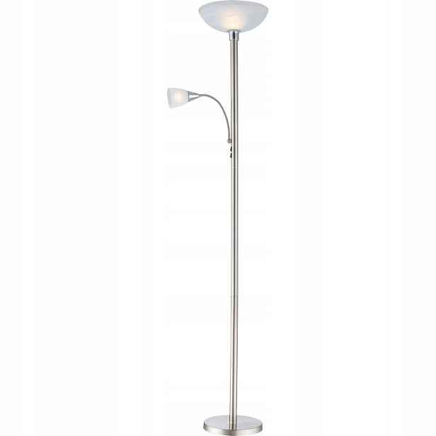 Chromová podlahová lampa Blade s teplým leskem vedle křesla Globo