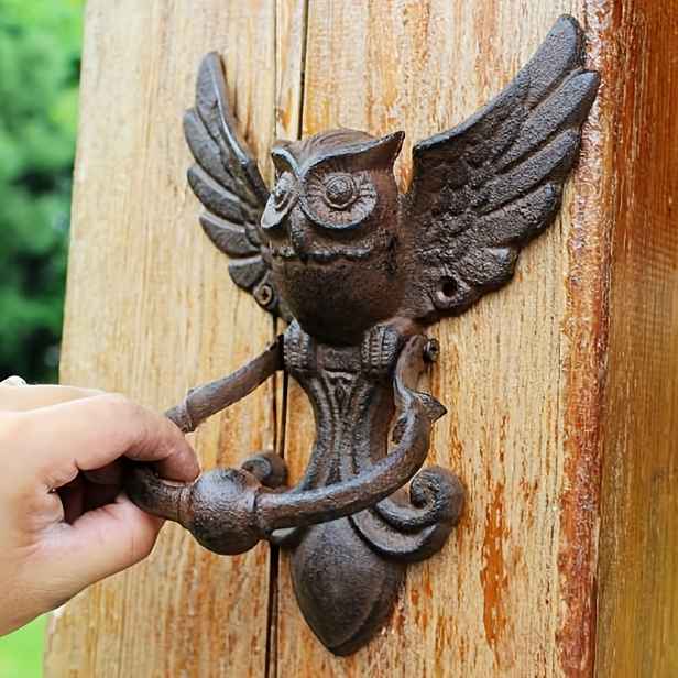 TEMU Vintage klokanec na dveře ve tvaru sovy: Litá železná vnější kliky na dveře s designem sovy s křídly