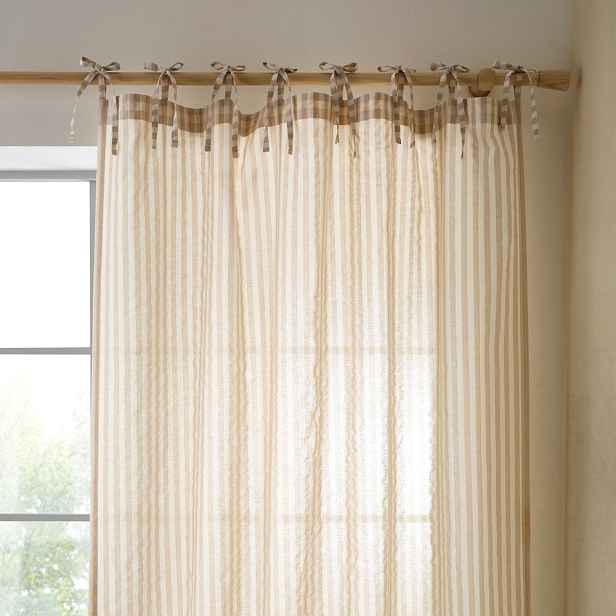 Béžový závěs 140x183 cm Zanzibar Woven Stripe – Pineapple Elephant