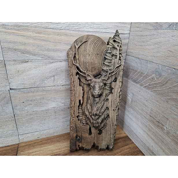 Obraz ve dřevě Jelen jako dárek pro myslivce, reliéf, dřevěný, 30 cm