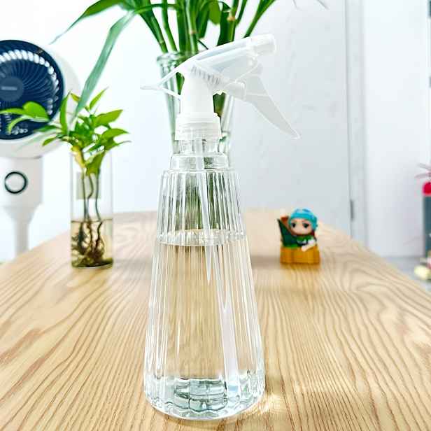TEMU 1 balení rozprašovače 500 ml (16.9Oz) nastavitelná prázdná plastová nádoba pro skladování zalévacího přístroje na rostliny, zahradní zalévací na