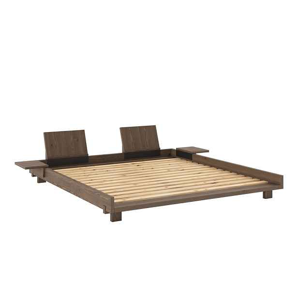Hnědá dvoulůžková postel z borovicového dřeva s roštem 180x200 cm Social – Karup Design