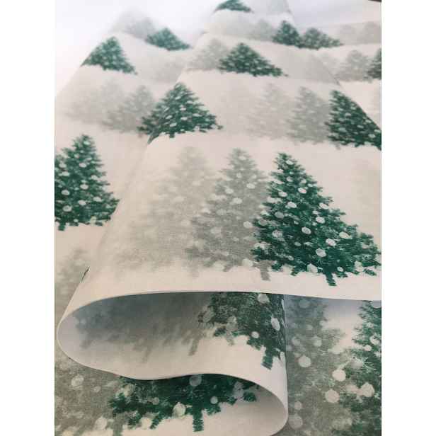 Zelené vánoční stromky papír-pergamen 140 listů 50x75 cm