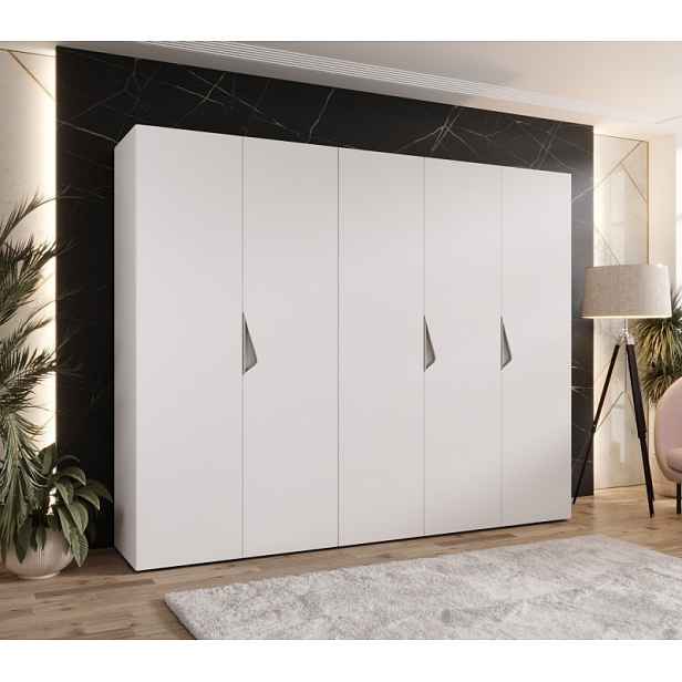 Široká šatní skříň 250 cm AMARIS 1 - bílá / kašmírové úchyty