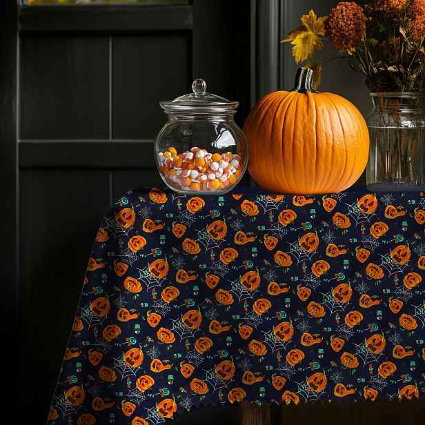 Skvrnitý Ubrus Ozdoby Halloween Dýně Pavouci Bonbóny 140x270