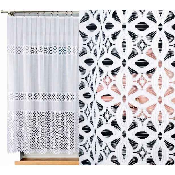Záclona 400x150 cm jednoduchá s květinami (hotová) s lemováním