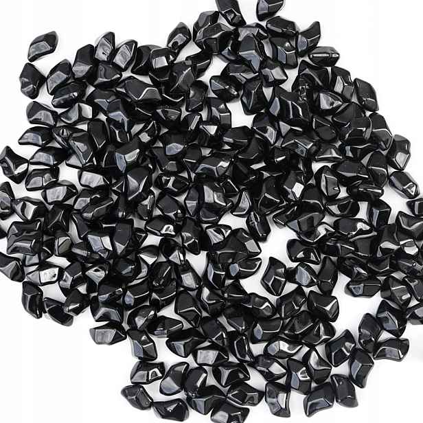 Ozdobné kamínky do krbu Kratki Fire Glass krystaly černé 1 kg