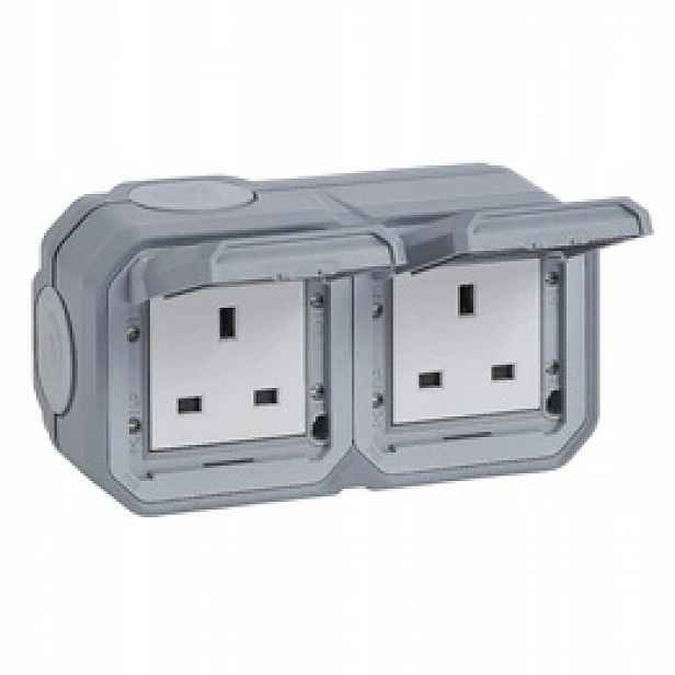 Nové Plexo Anglická zásuvka 2x2P+Z na omítku Legrand 069739L