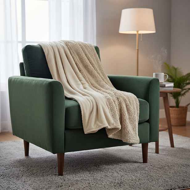 Přehoz s beránkem na křeslo a sedačku LUXURY béžový 70x160 cm
