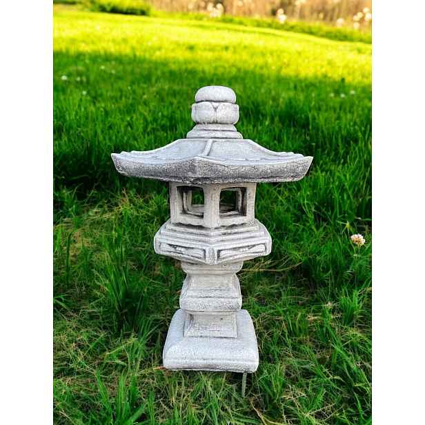 Betonová figurka Pagoda lucerna zahradní figurky japonská dekorace
