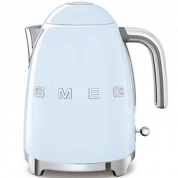 Bledě modrá rychlovarná konvice SMEG