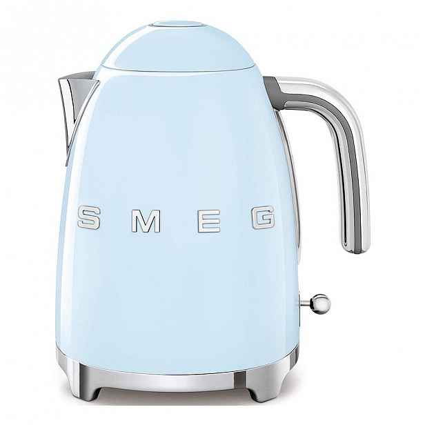 Bledě modrá rychlovarná konvice SMEG