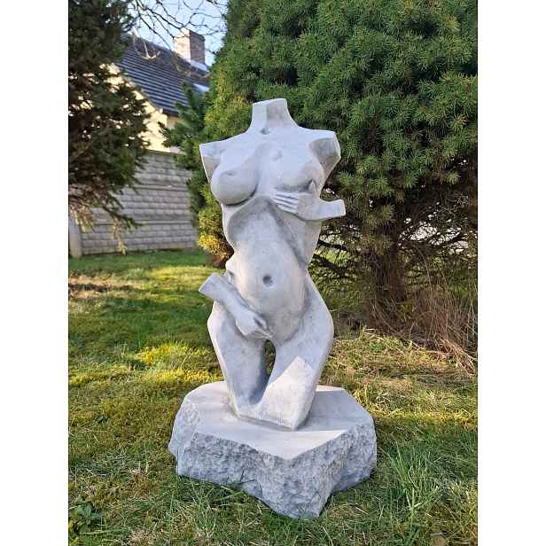 Betonová figurka Akt ženy, betonová socha, dekorace do zahrady