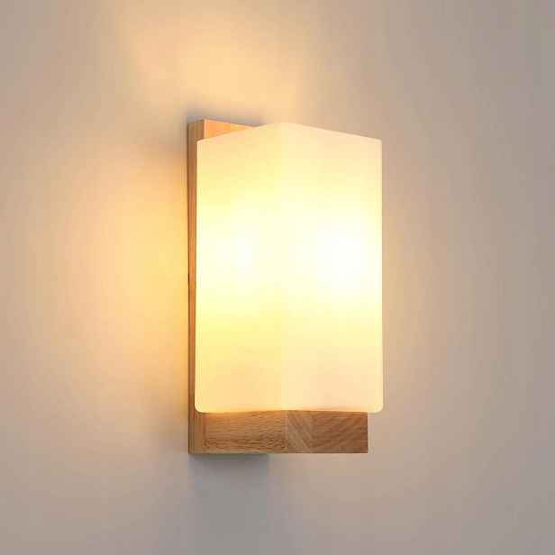 Dřevěná nástěnná lampa se skleněným stínítkem ve stylu Vintage E27