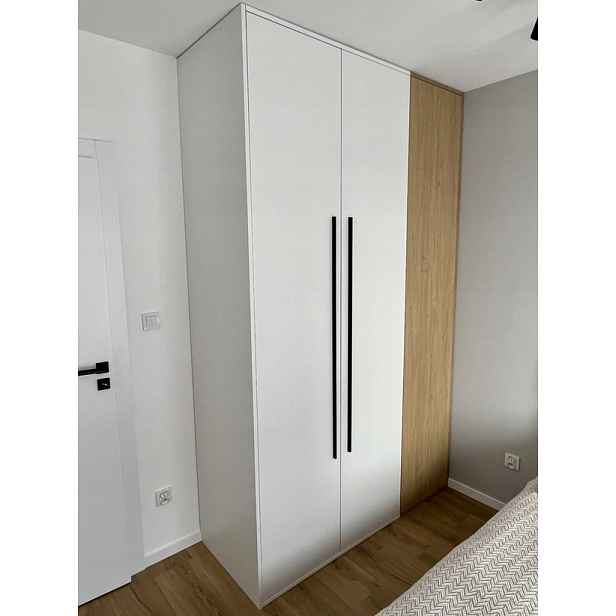 Nábytková úchytka jednoduchý lištový dlouhý pro skříň UA02 anoda černý L-1000 mm