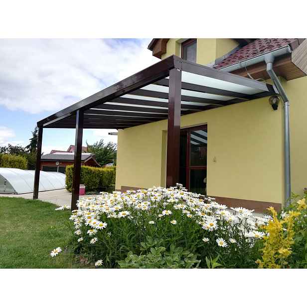 Sestava pro montáž hliníkové pergoly hnědá 8017 PC 16 BOX 3 WALL čirá 5×2,5 m