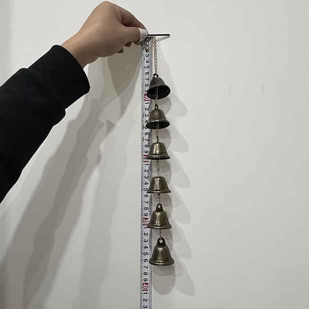 TEMU Ručně vyráběná kovová zvonkohra - Klasické rustikální železné zvony s dekorativním řetězem, ideální pro terasu, zahradu a dekoraci stěn, bez