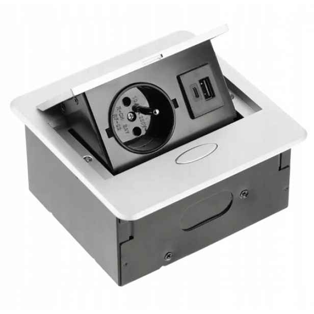 Nábytková Zásuvka Gtv Avaro 1X Zásuvka French Usb A+c Kabel 1.5 M Stříbrná