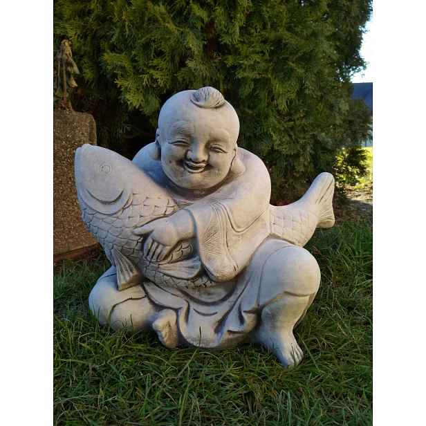 Figurka Buddha s rybou, figurka buddhy, buddhistická dekorace z betonu, zahrada