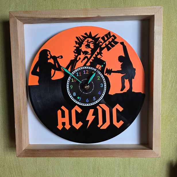 Ac DC Dárek Originální dekorace do domu Hodiny z vinylové desky