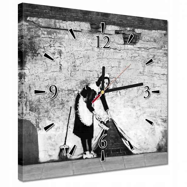Hodiny 30x30 Banksy Pokojská Grafiti