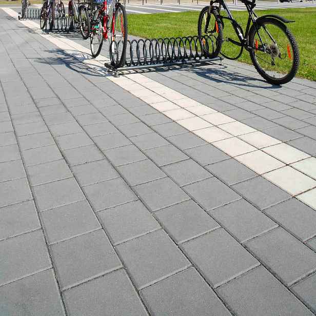 Dlažba betonová BEST KARO standard antracit výška 80 mm