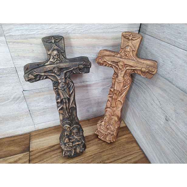 Dřevěný křížek na zeď, obraz 30 cm