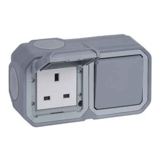 Nové Plexo Anglická zásuvka 2P+Z, jednoduchý spojovací díl Legrand 069750L
