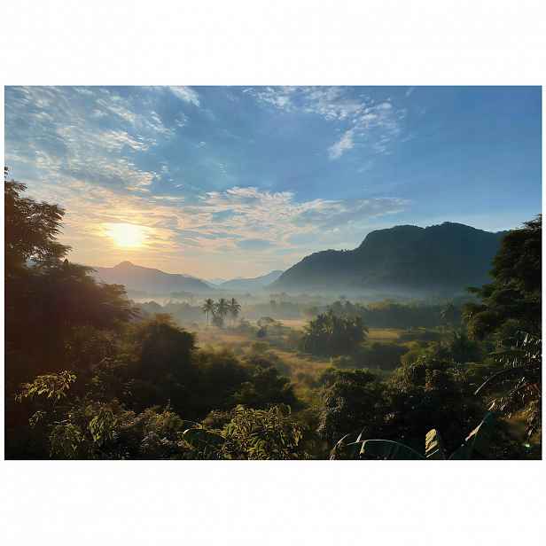 Wallarena FOTOTAPETA krajina hory modrá 200x140 cm