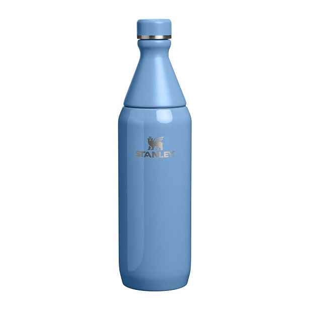 Modrá termoláhev z nerezové oceli 600 ml All Day Slim Bottle Blue Sky Gloss – Stanley