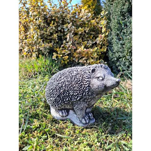 Betonová zahradní figurka Ježek, malá figurka ježka, betonové figurky