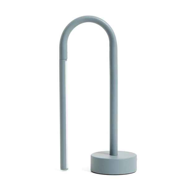 Světle modrá kovová LED stolní lampa (výška 30 cm) Bow – Kave Home